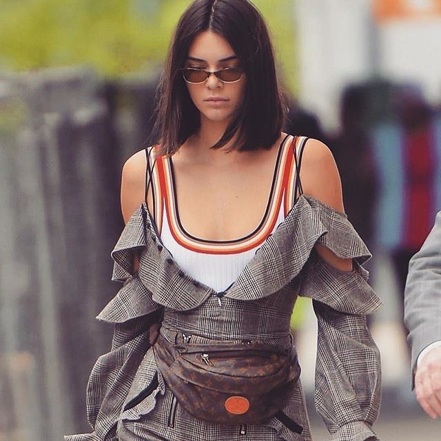 Spotted: Kendall Jenner Mengenakan Louis Vuitton