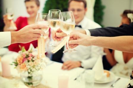Manfaat Menggelar Pernikahan di Hari Kerja