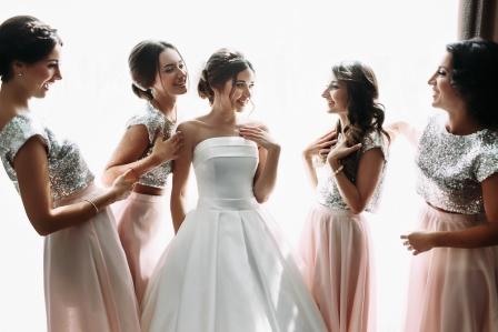 Cara Mengatasi Dilema Memilih Bridesmaid