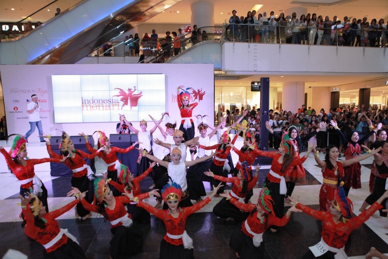 Kegembiraan di Balik Tari Tradisional dan Modern