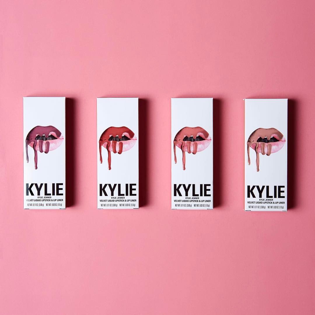 Bye Matte! Kylie Cosmetics Luncurkan Velvet Lip Kit