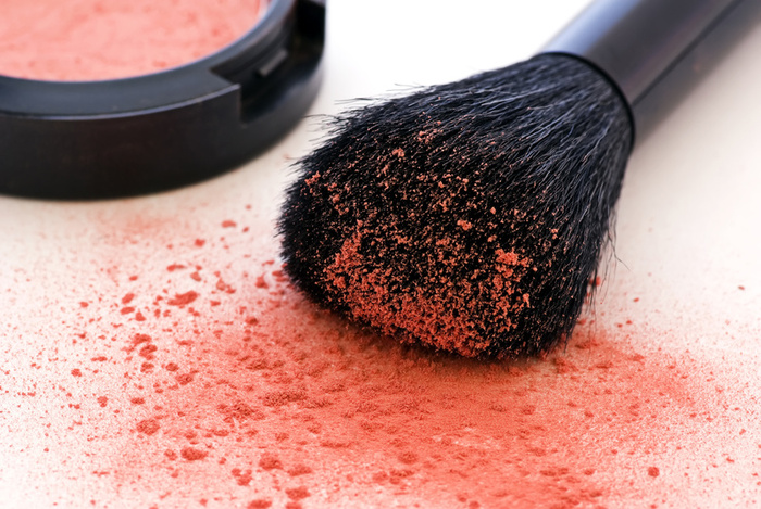 Cara Bersihkan Kuas Makeup