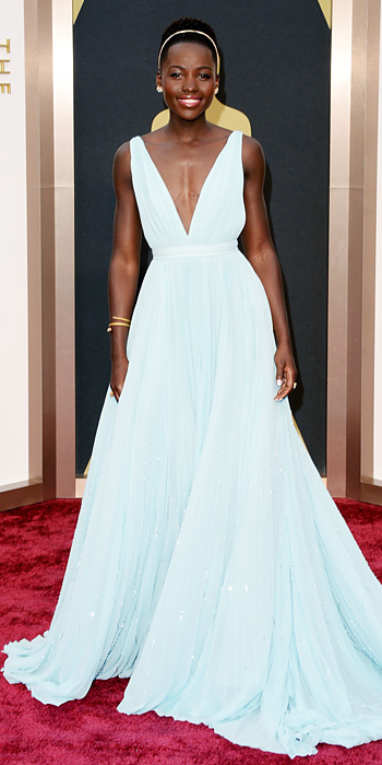 Lupita Nyong'o Pukau Karpet Merah Oscar 2014