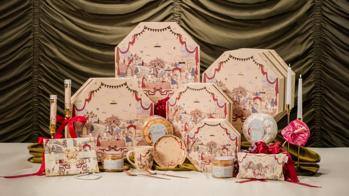 Dapatkan Holiday Hampers 2024 Ann's Bakehouse & Creamery