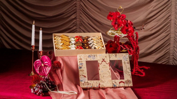Nikmati Aneka Kue Holiday Season Ann's Bakehouse & Creamery