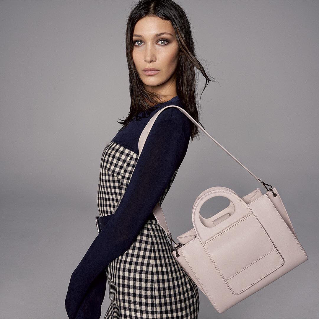 Bella Hadid Kembali Membintangi Kampanye Iklan Max Mara