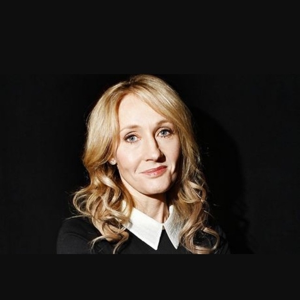Buku Terbaru JK Rowling Dianggap Mencirikan Transphobia
