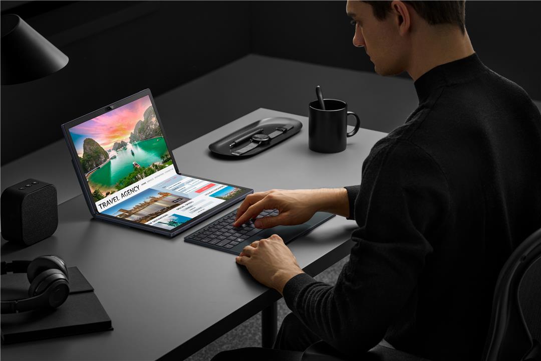 Fitur Menarik Laptop Layar Lipat ASUS Zenbook 17 Fold OLED