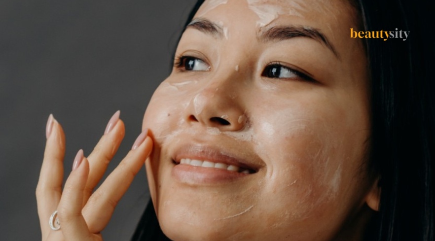 5 Clay Mask Yang Cocok Untuk Mengecilkan Pori-Pori Wajah