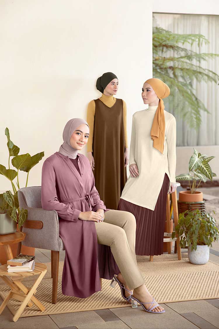 UNIQLO dan Ayudia C. Merilis 50 Gaya Hijab Minimalis