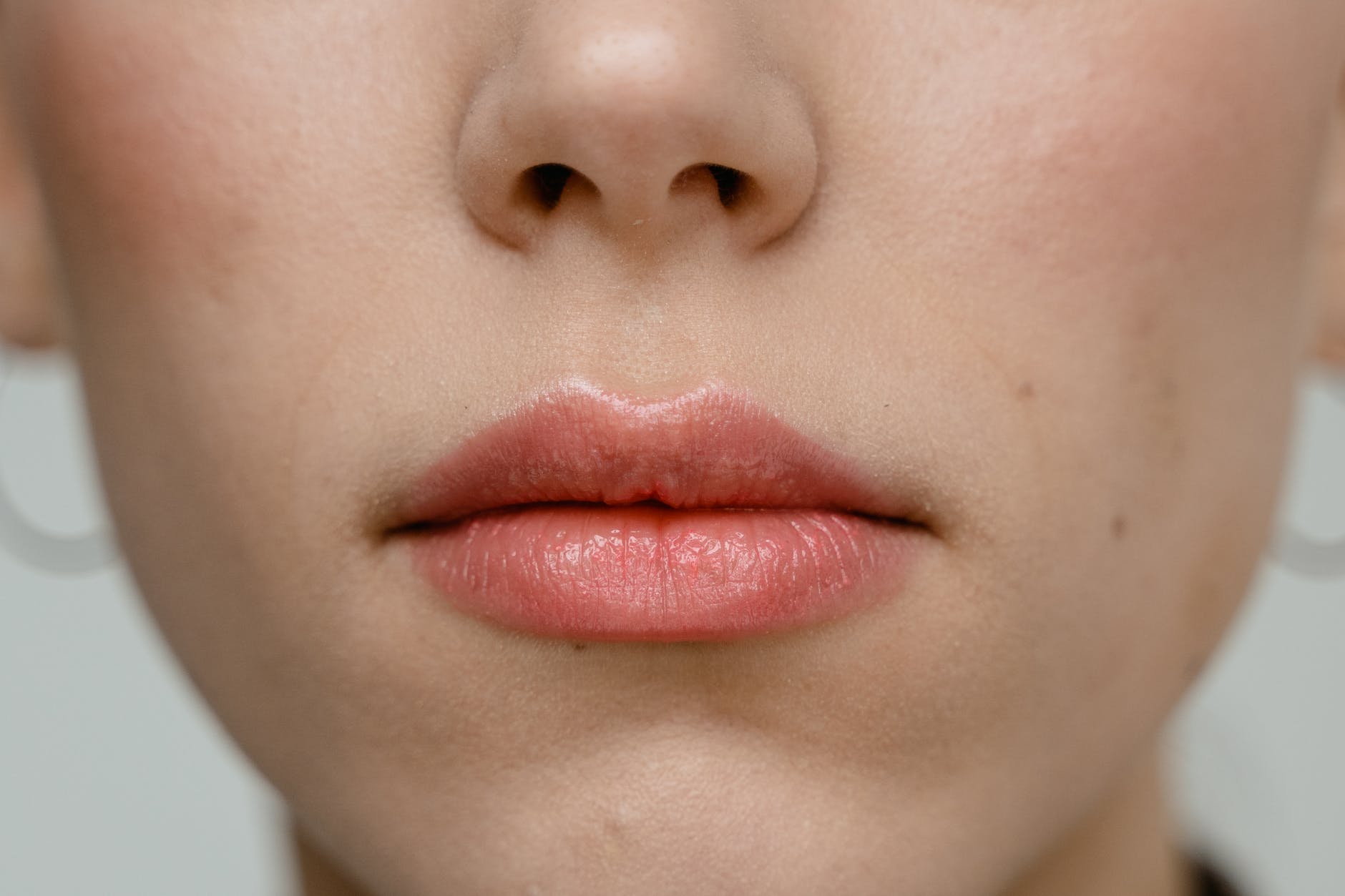 5 Cara Mudah Memerahkan Bibir Secara Alami 
