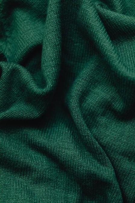 Emerald Green: Warna Elegan yang Lebih Mewah