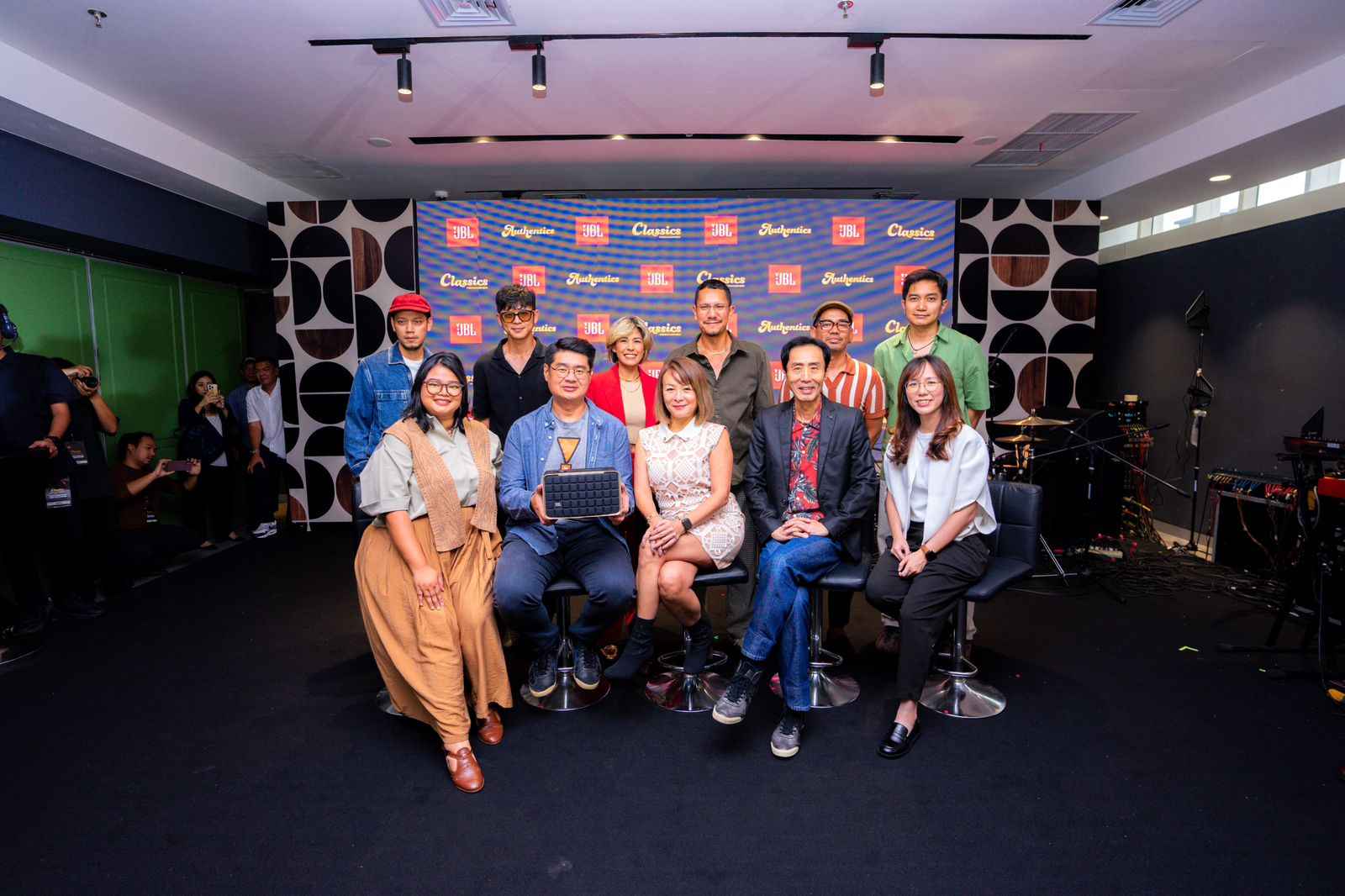 Gandeng Maliq & D’Essentials, JBL Hadirkan Produk Baru