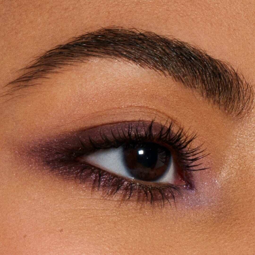5 Warna Eyeshadow yang Paling Cocok untuk Kulit Sawo Matang!