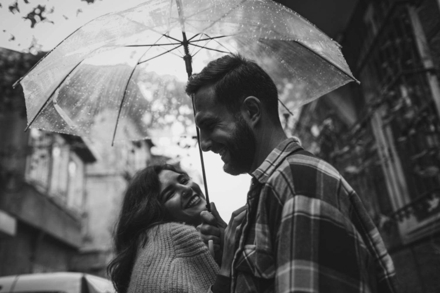 Cuffing Season: 5 Fenomena Cinta di Musim Hujan
