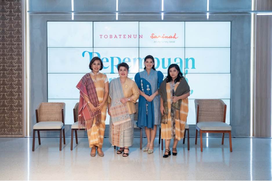 TobaTenun Rayakan Perempuan dan Budaya Tenun Indonesia