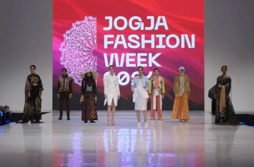 Jogja Fashion Week 2024 Padukan Budaya dalam Fashion Modern