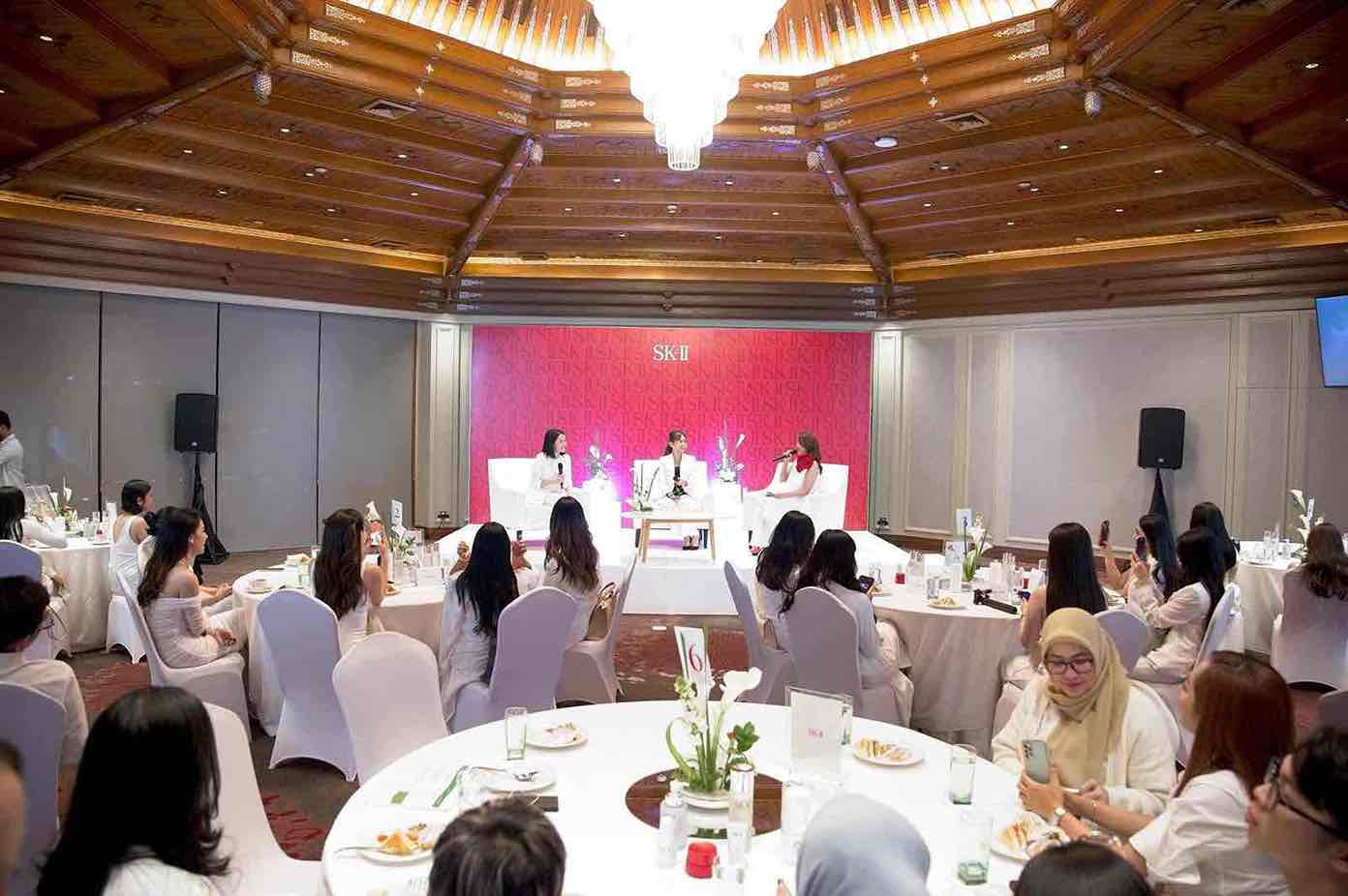 Pancarkan Kulit Cerahmu dengan SK-II Brightening Series