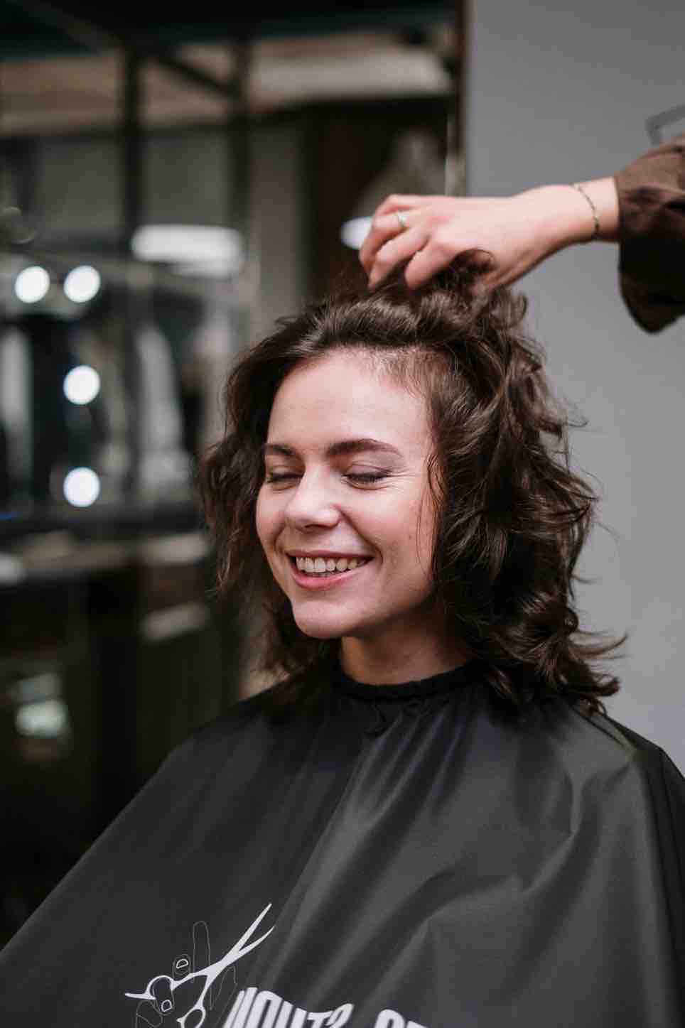 7 Manfaat Treatment Creambath Rambut yang Perlu Kamu Tahu