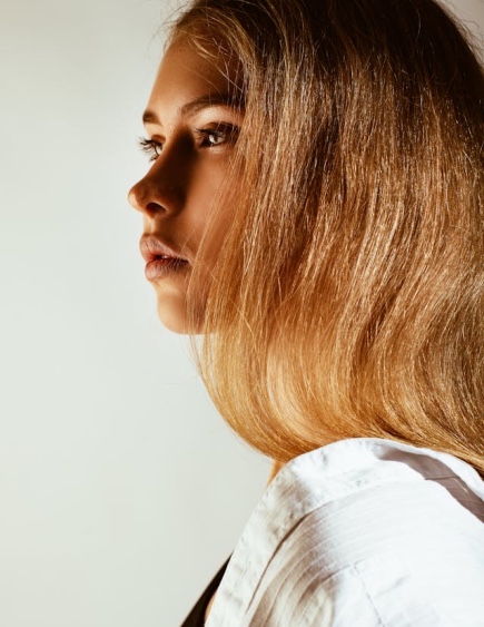 Ini 10 Tips Merawat Rambut Kering agar Tetap Sehat!
