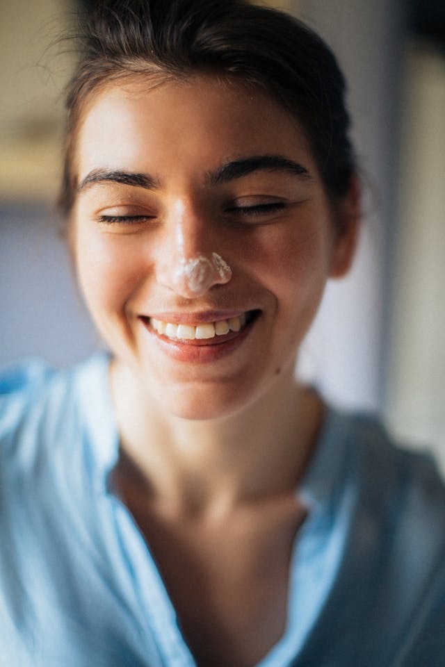 Tahan Lama! Ini 5 Rekomendasi Sunscreen untuk Base Makeup 