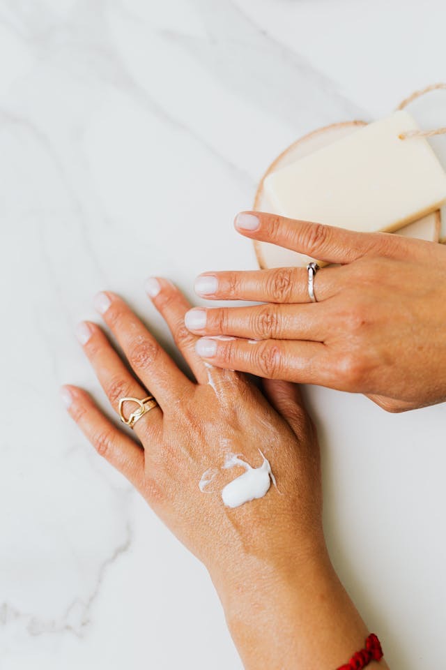 Lembap! Ini 5 Tips Memilih Body Lotion yang Bagus 