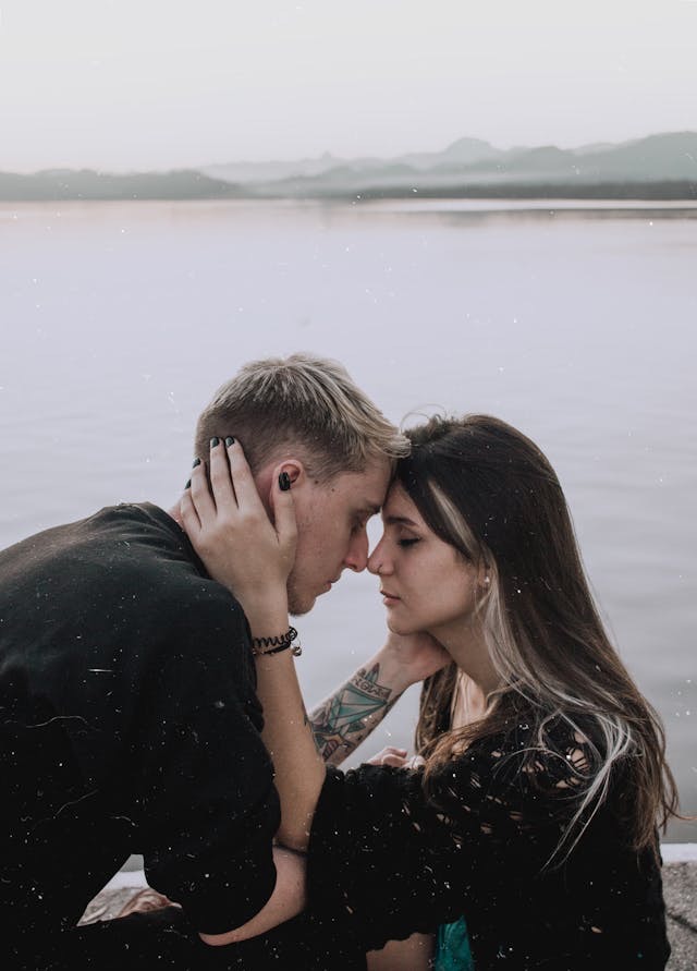 6 Tips Agar Hubungan Kamu Tidak Monoton dan Tetap Romantis 