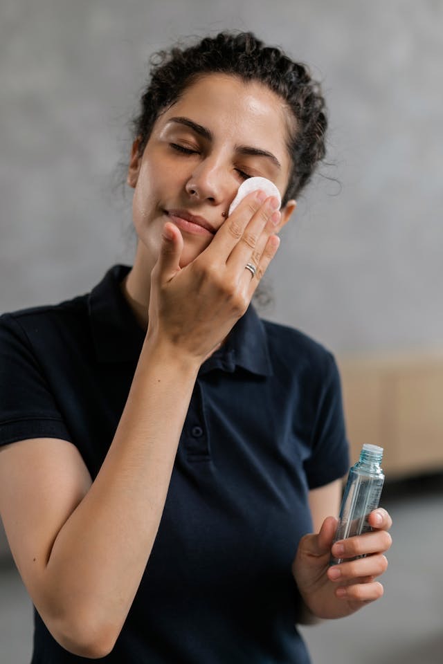 5 Micellar Water Ini Ampuh Bersihkan Sisa Make Up