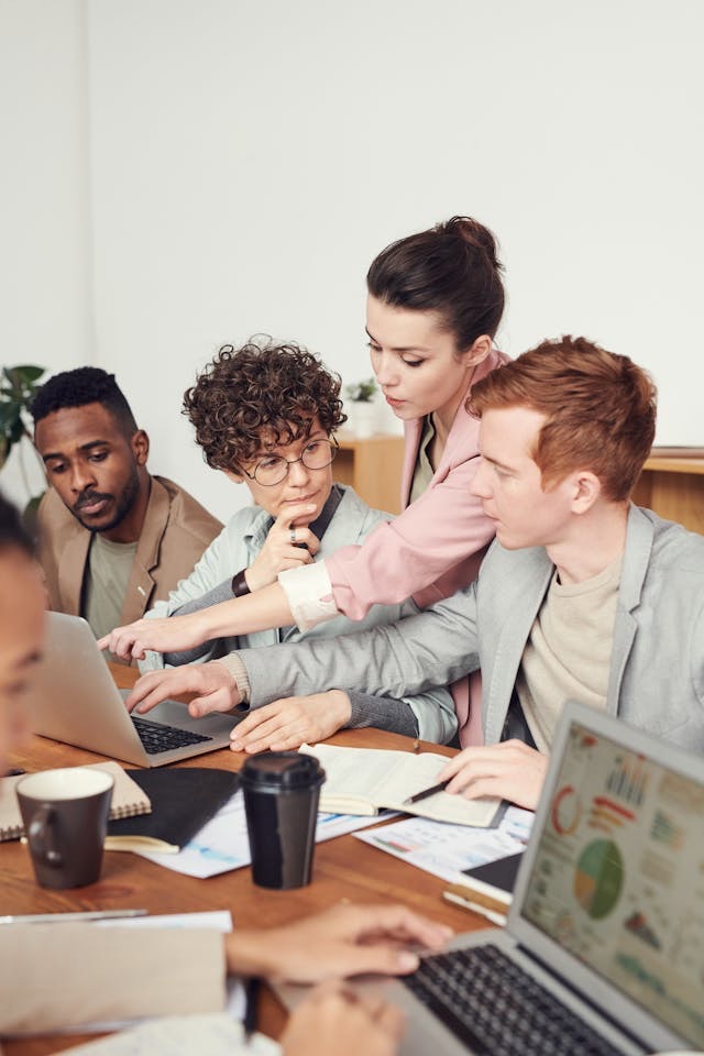 Mudah! Ini 6 Tips Bersosialisasi di Kantor agar Kamu Nyaman 