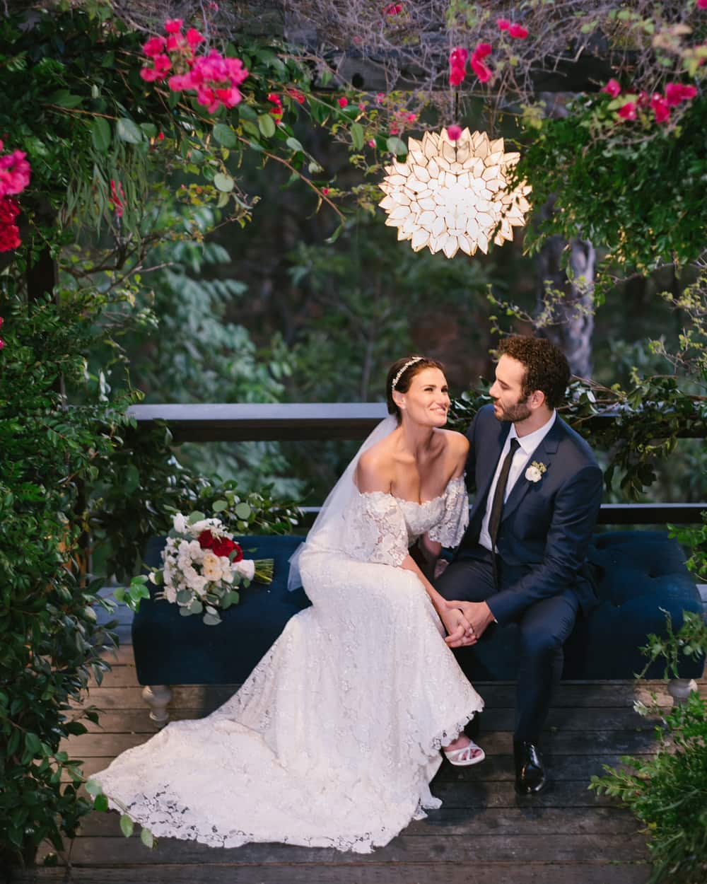 Idina Menzel Menikah Dengan Aaron Lohr