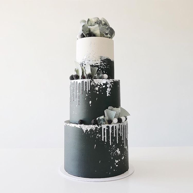 Inspirasi Kue Pengantin Berwarna Hitam
