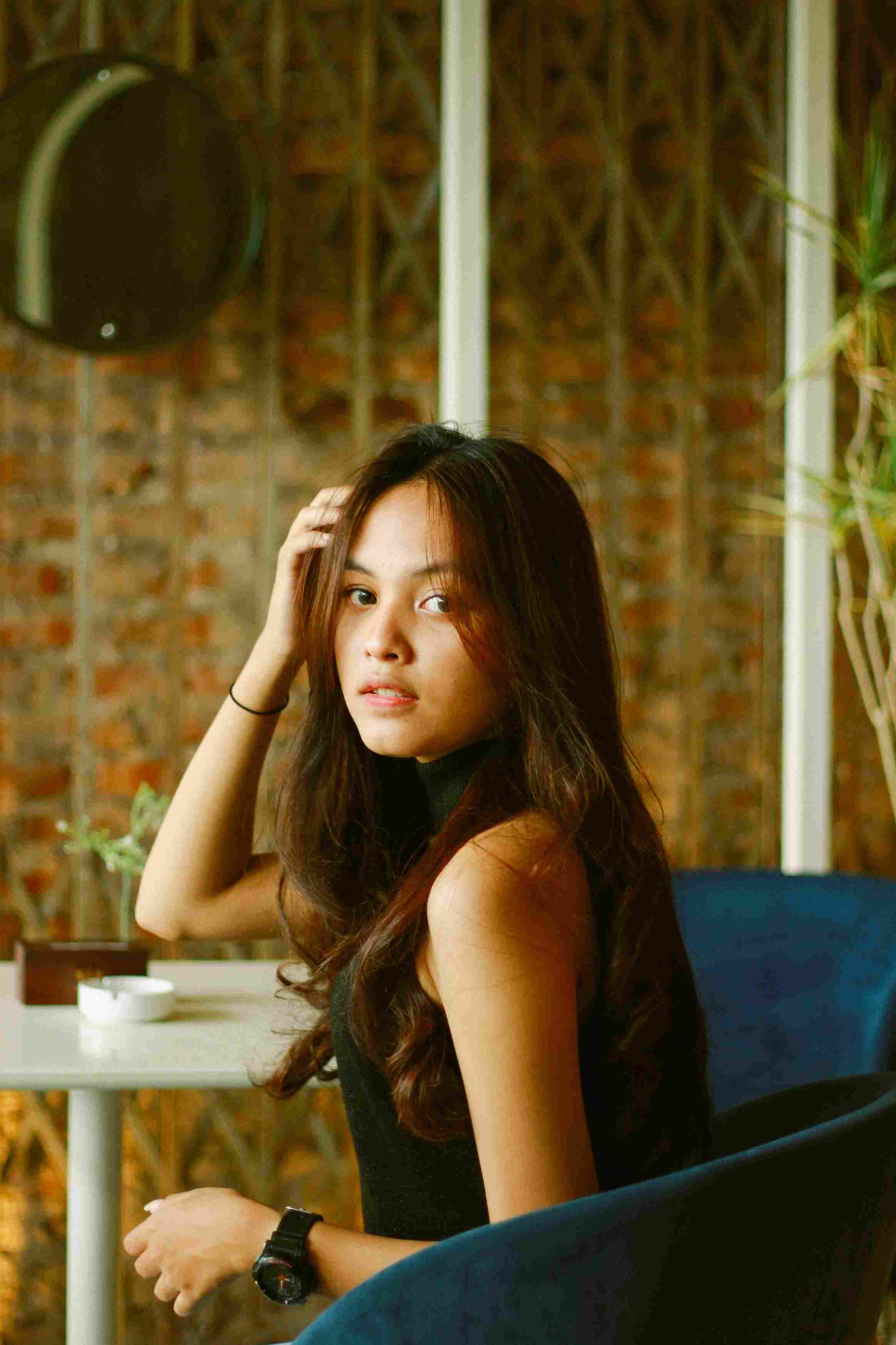 Inspirasi Pilihan Warna Rambut Coklat Klasik