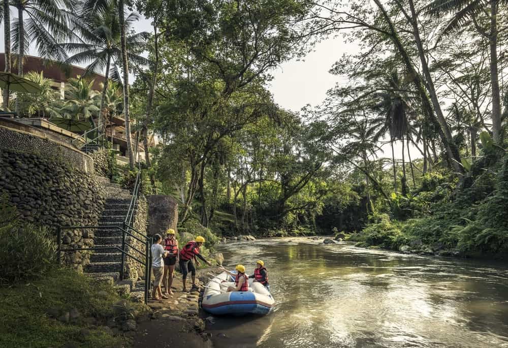 Kala 'Check-In' Naik Perahu di Hotel Four Seasons Bali