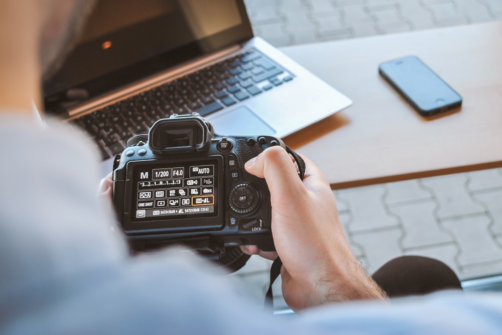 Keuntungan Menyewa Fotografer Pernikahan Profesional