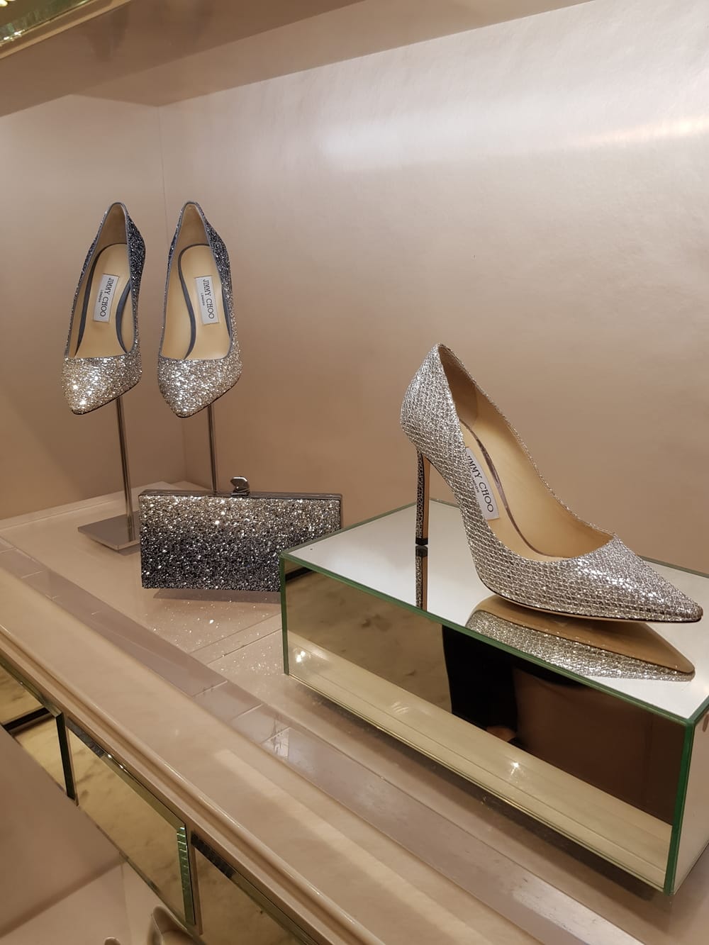 Koleksi Sepatu Bridal Jimmy Choo Hadir Di Indonesia