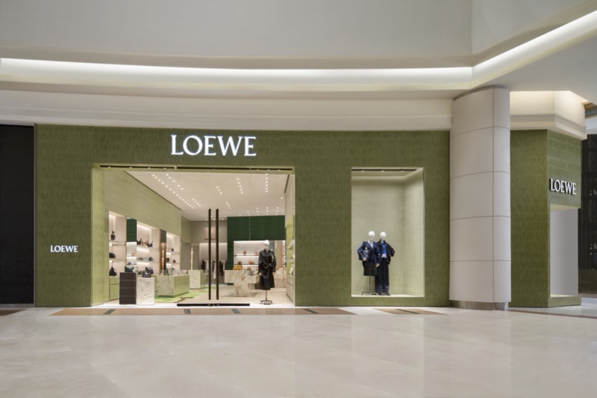 Dirancang Secara Artistik, LOEWE Kini Hadir di Pacific Place