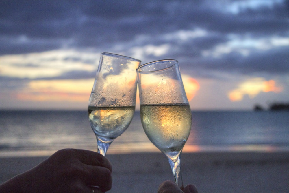 Lakukan Ini Sebelum Makan Malam Romantis Saat Valentine