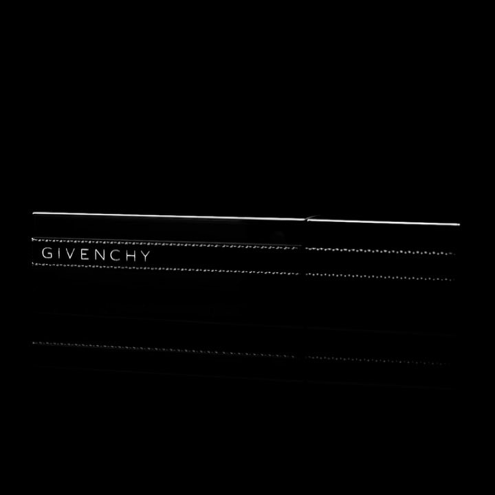 Lampaui Batas Bersama Givency
