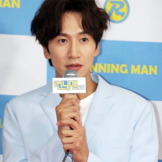 Lee kwang soo keluar dari running man