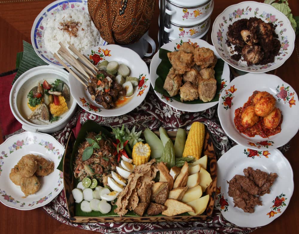 Mencicipi 'Indonesia' lewat Makanan Khas Daerah