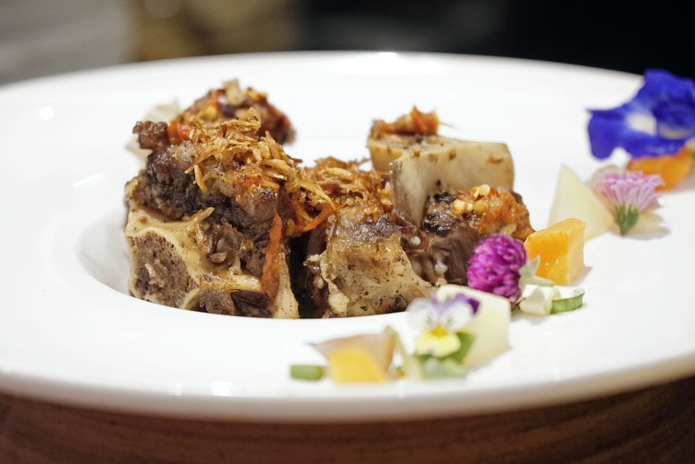 Mencicipi Kuliner Khas di Indonesia Food & Art Festival