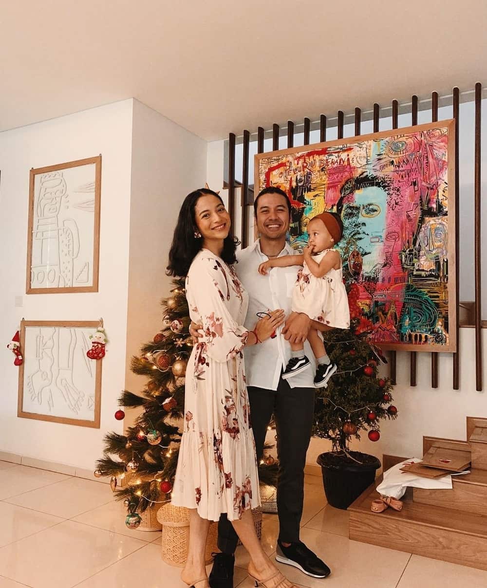 Momen-Momen Bahagia Perayaan Natal Para Selebriti