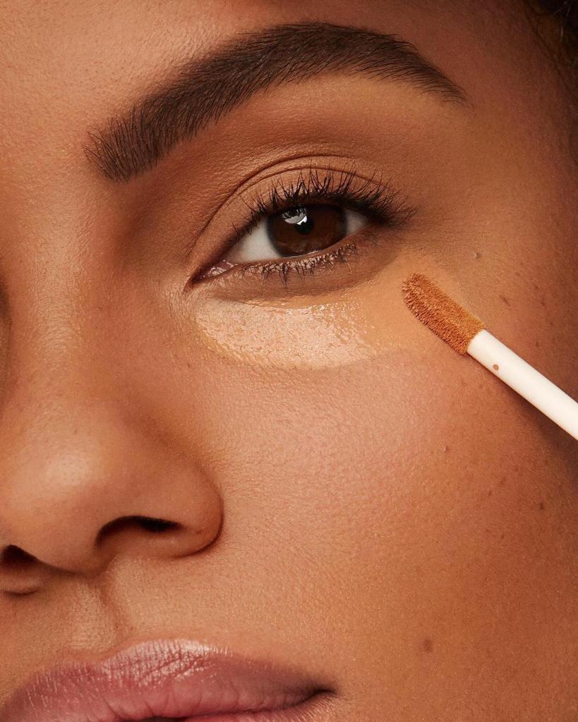 7 Concealer Yang Cocok Untuk Pemilik Kulit Kering