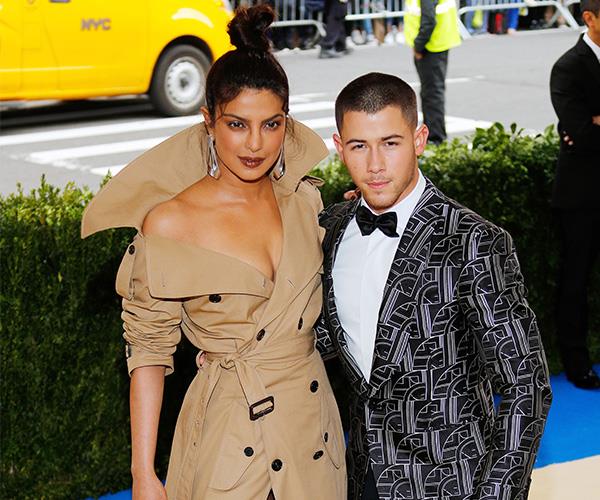 Nick Jonas dan Priyanka Chopra Dikabarkan Bertunangan