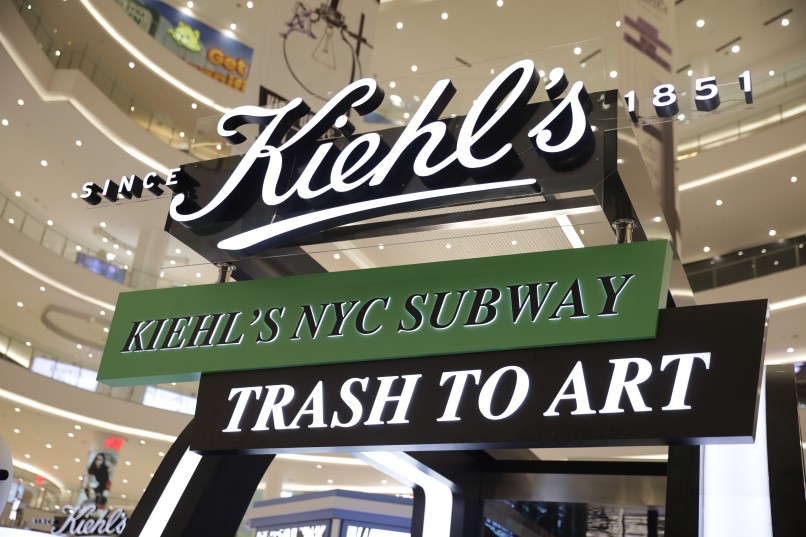 Jaga Kulit, Jaga Bumi Bersama Kiehl’s Subway Trash to Art
