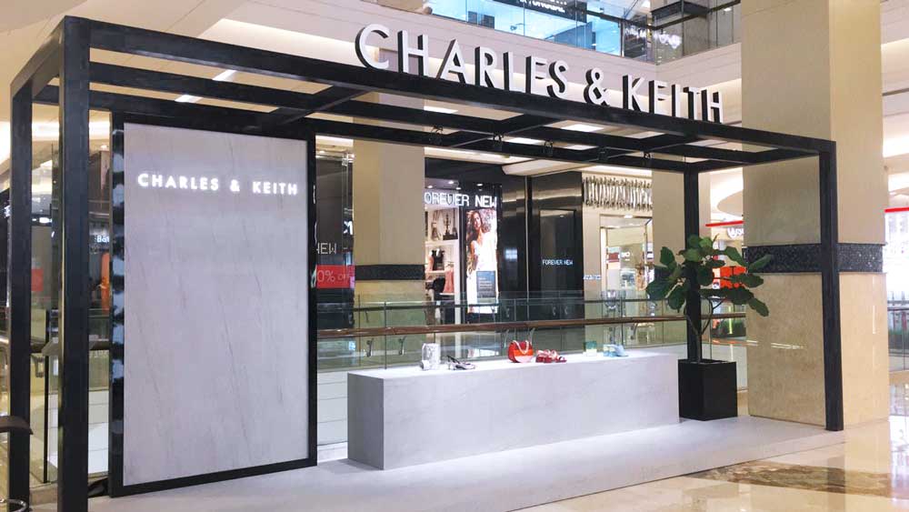 Pop Up Display Charles & Keith Di Kota Kasablanka