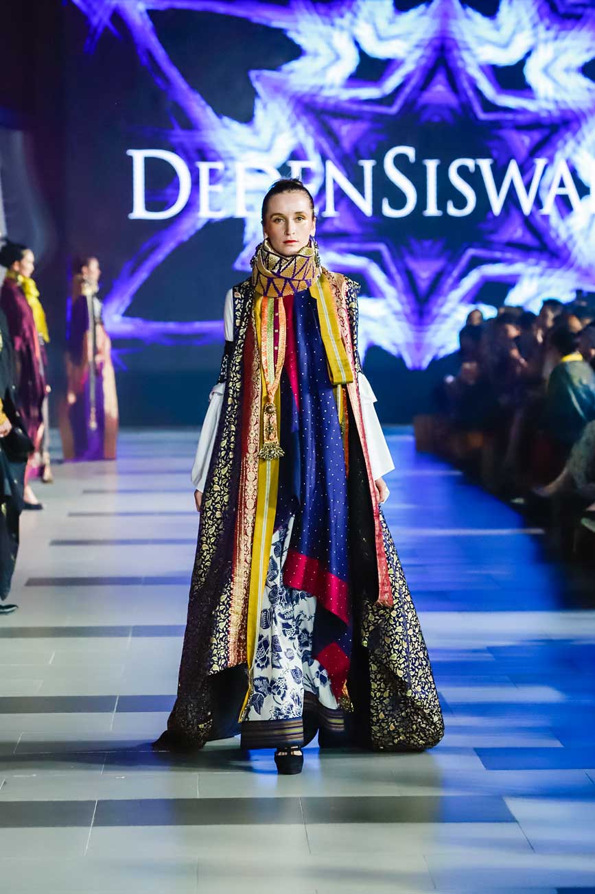 Ragam Budaya Indonesia Di Surabaya Fashion Parade Ke 11