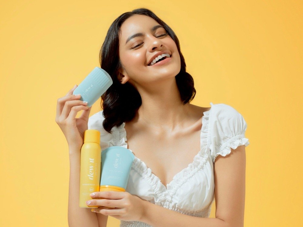 Intip 5 Rekomendasi Produk Sunscreen Stick Lokal