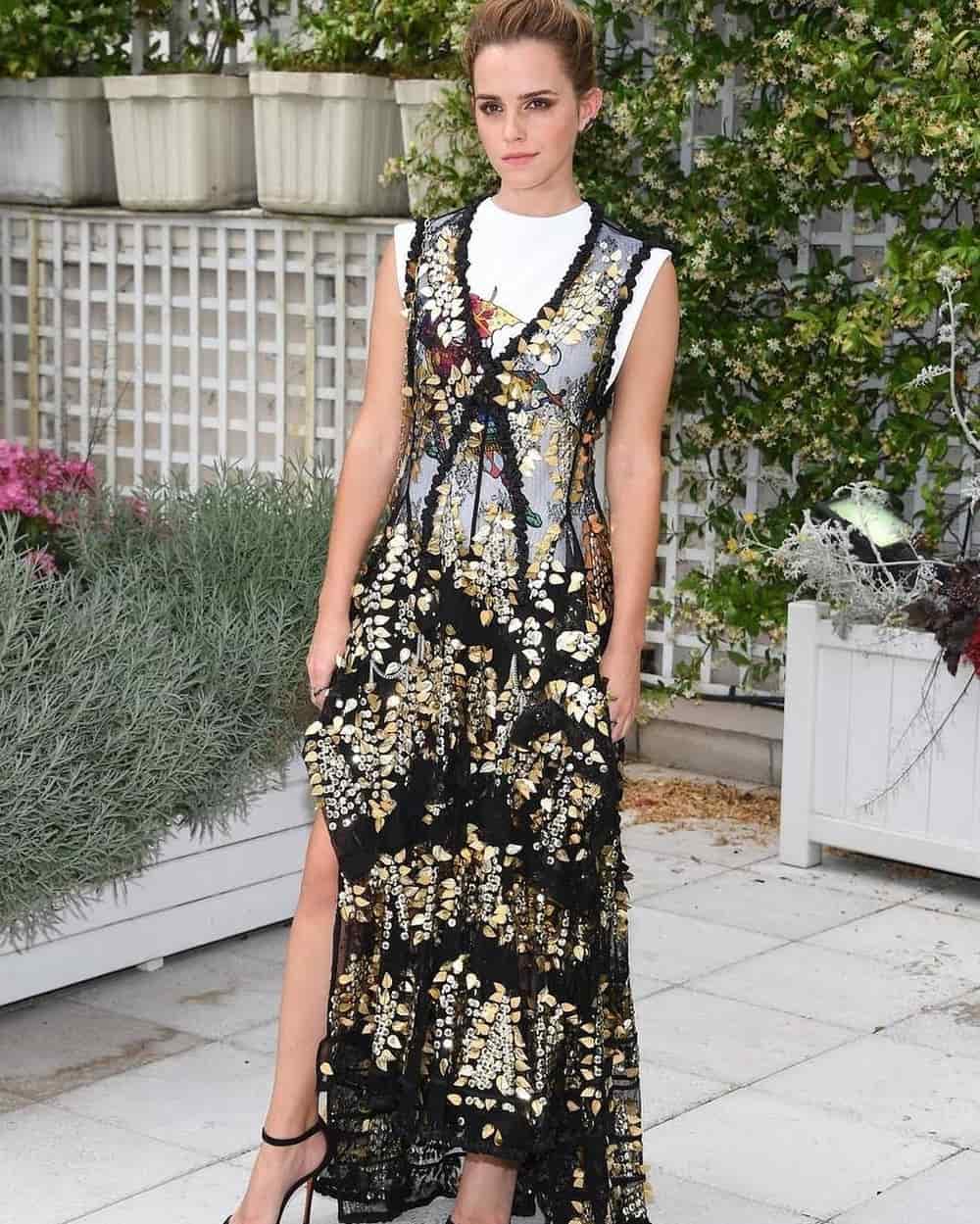 Spotted: Emma Watson Mengenakan Louis Vuitton