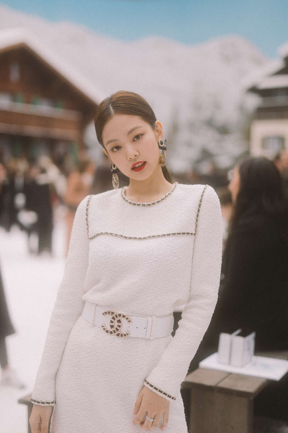 Spotted: Jennie 'Blackpink' Mengenakan Chanel